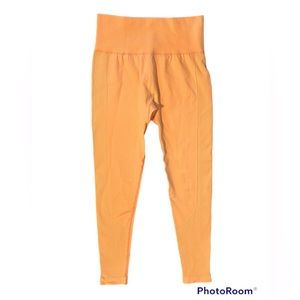 NWOT LA + IMAGE Peach/Orange leggings size S/M